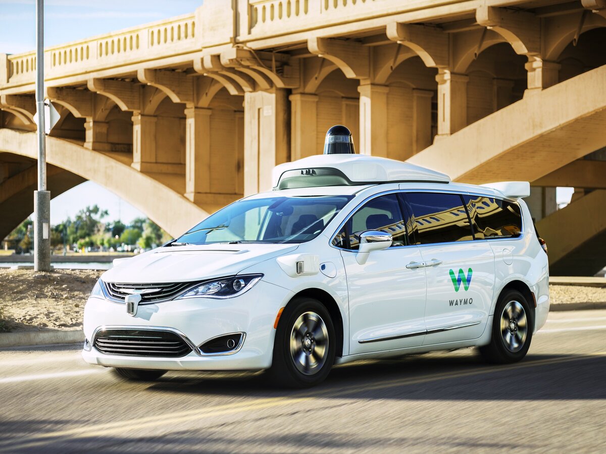 Беспилотники Waymo