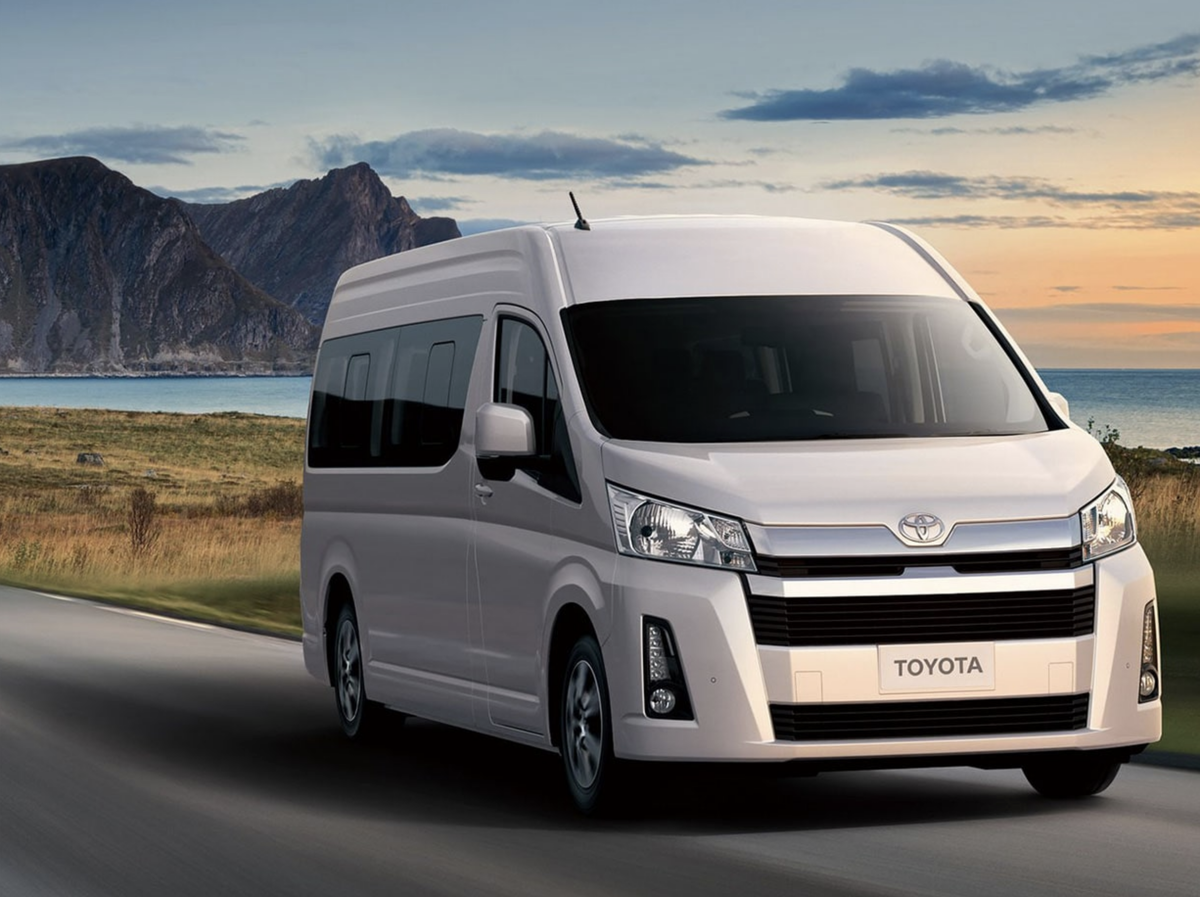 Микроавтобусы и фургоны Toyota Hiace 2019 станут глобальными моделями и  появятся в России | Кредо автолюбителя | Дзен