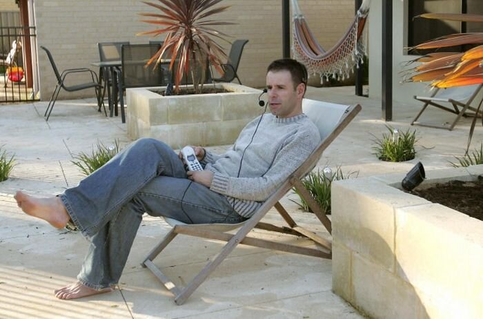 Фото с сайта https://trinixy.ru/118226-muzhchina-prodal-svoyu-staruyu-zhizn-chtoby-nachat-novuyu-16-foto.html