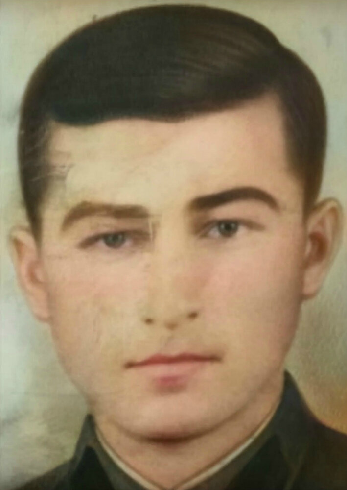 Каракетов Юнус Кеккезович (партизанский псевдоним «Коля Черный») — командир конного взвода Сенненской партизанской бригады Витебской области белорусской ССР, лейтенант.