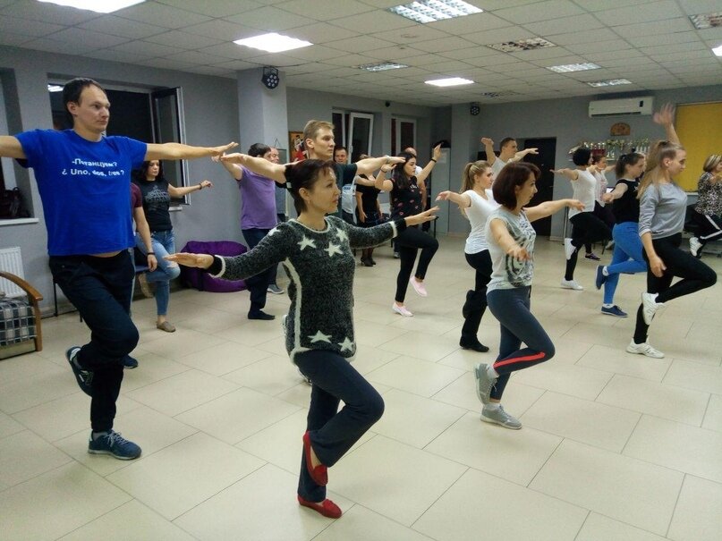 Разминка в начале урока в школе Palladium