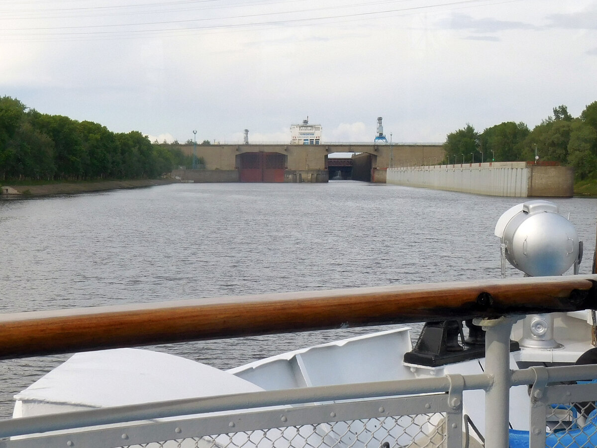 Вход в Чайковский судоходный шлюз