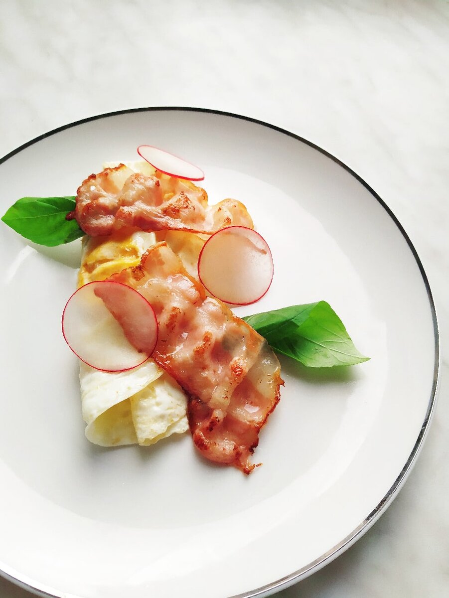 На самом деле самое крутое и вкусное, как правило простое, не сложносочиненное. Главное - свежие продукты и баланс вкусов. 