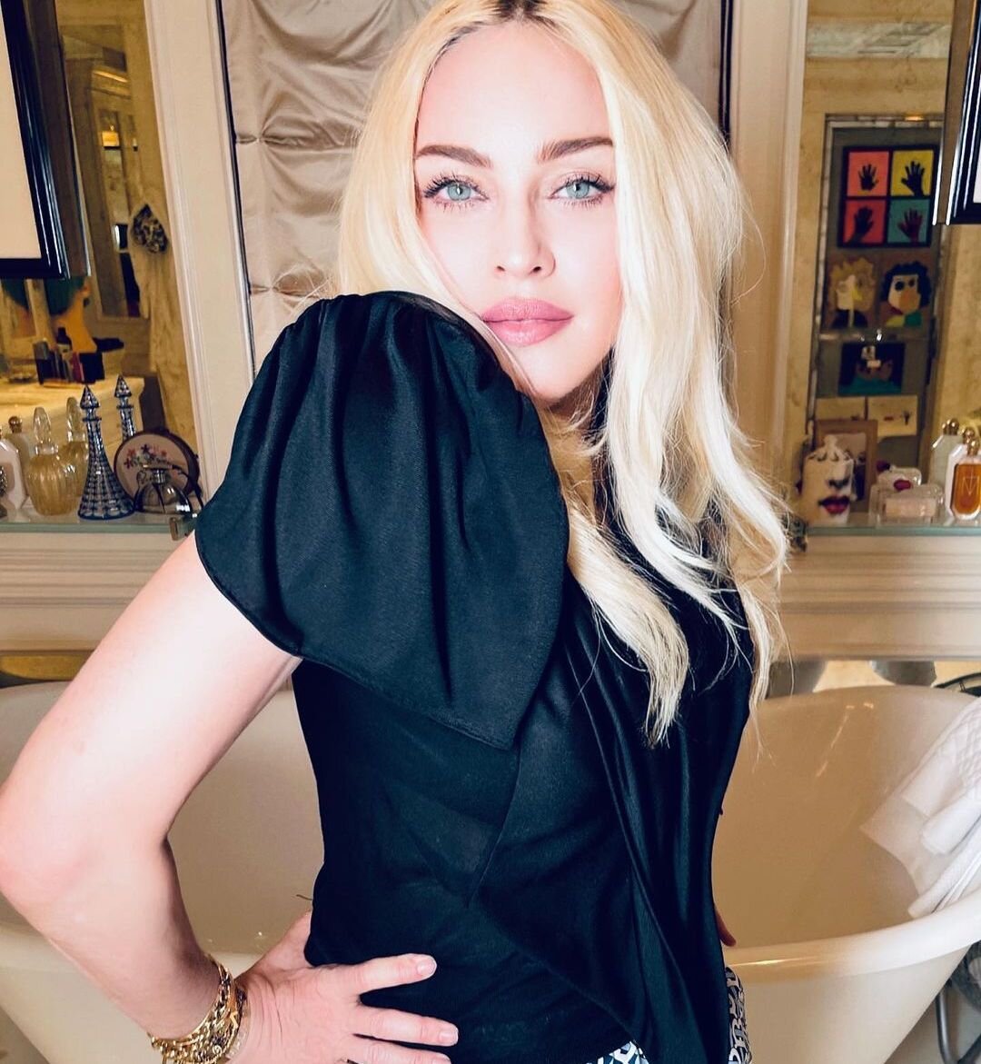 Как всегда, прически и наряд у Мадонны продуманы до мелочей. Фото: instagram.com/madonna.