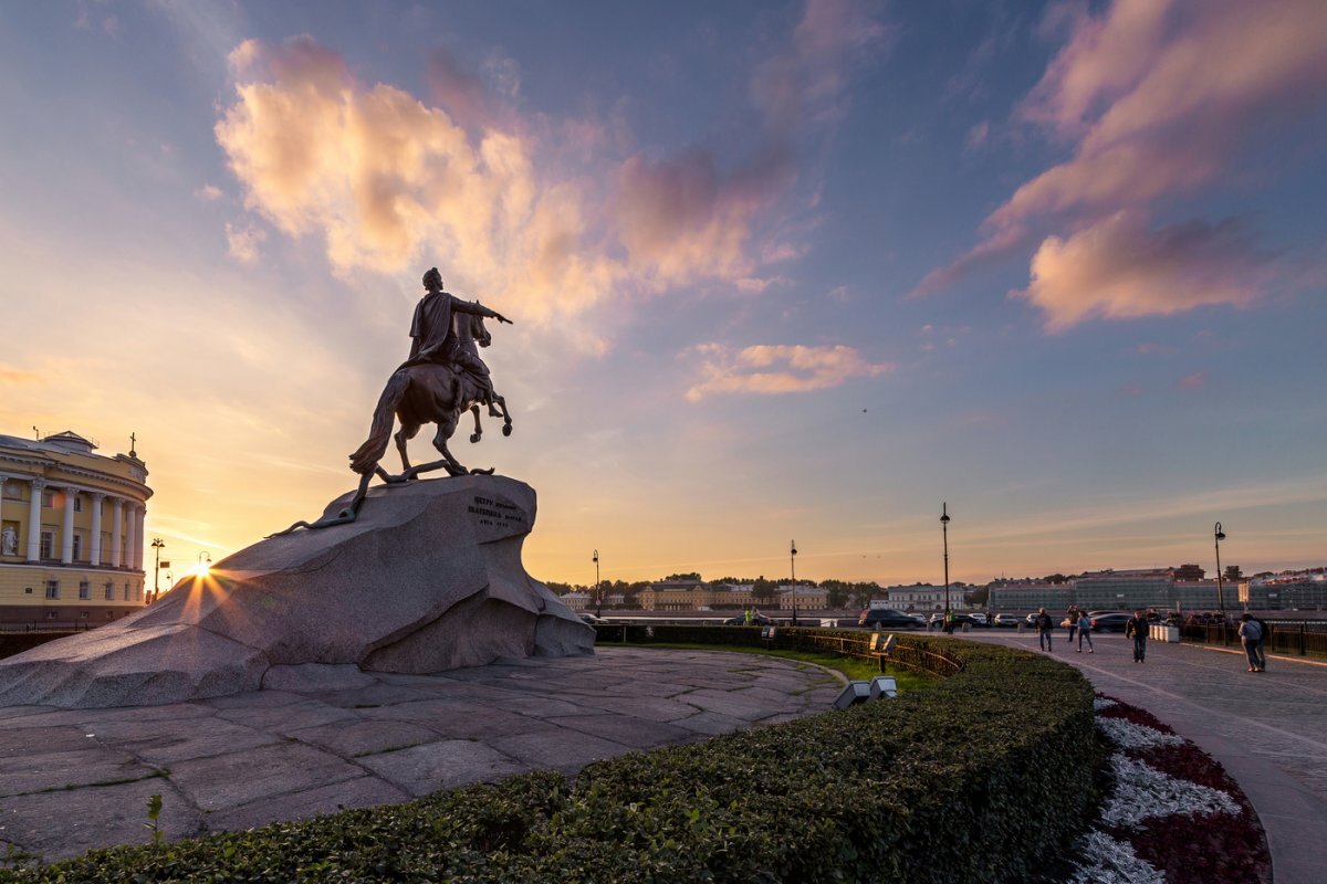 Памятники в санкт петербурге фото