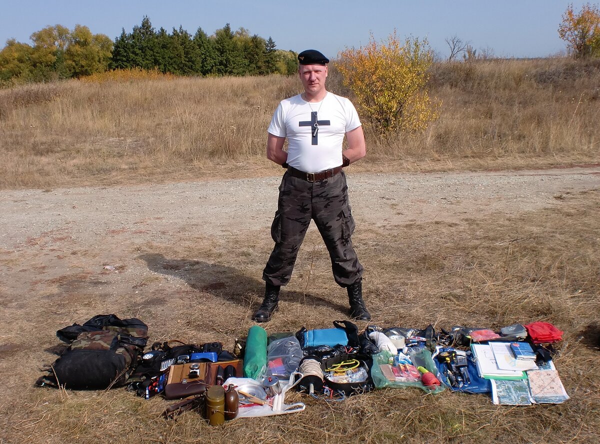 Походное снаряжение. Тематика исторического маршрута «По дорогам Тевтонского ордена (немецкий духовно-рыцарский военный орден, основанный в конце XII века; христианское монашеское братство Римско-католической церкви)» и соответственное обмундирование.