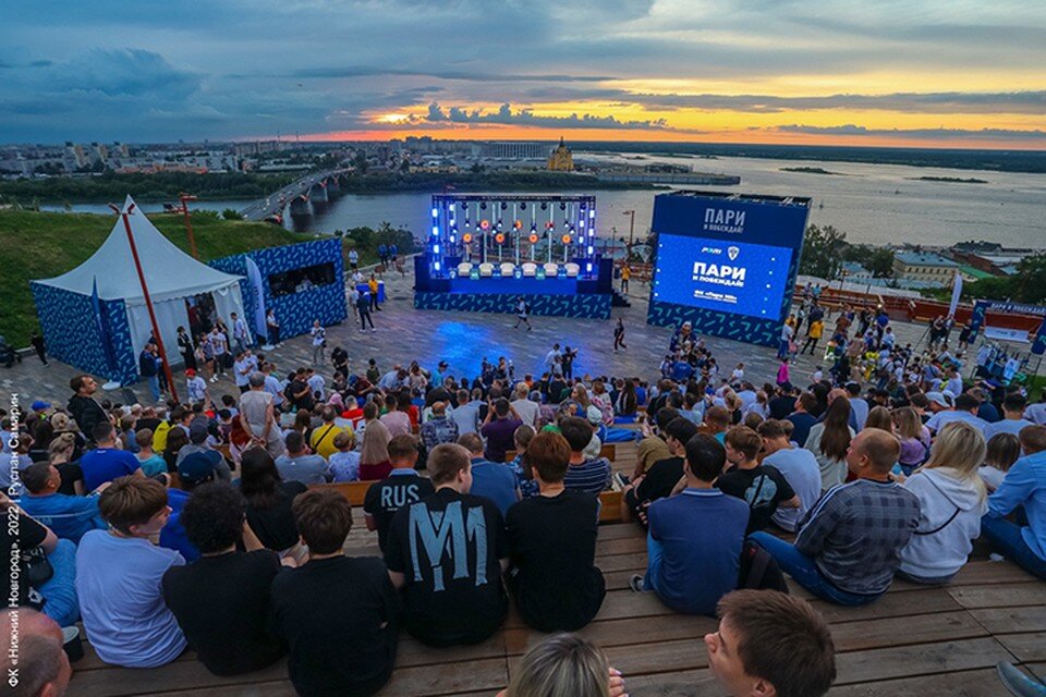     В Нижнем Новгороде 14 июля прошла встреча ФК «Парин-НН» с фанатами. ФОТО: Руслан Самарин