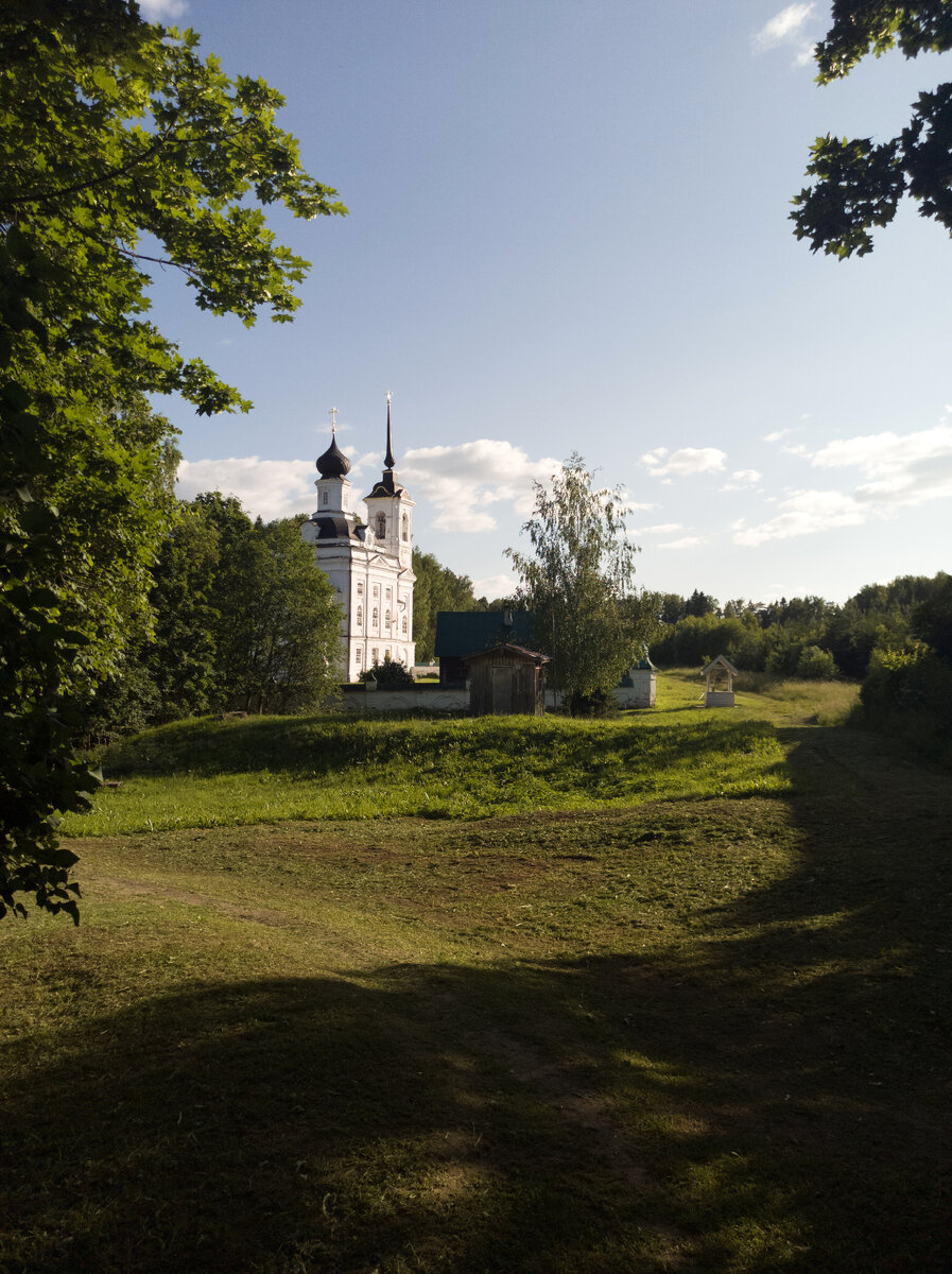 Церковь свт. Николая в селе Николо-Бережки