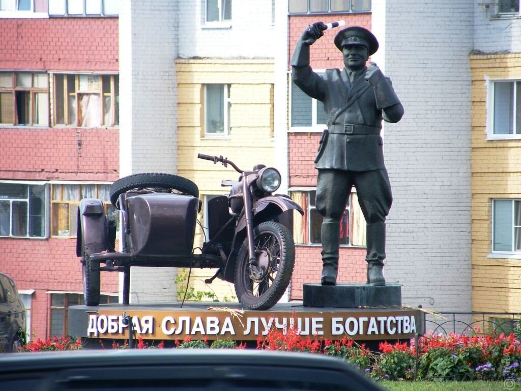 Памятники автомобили ГАИ