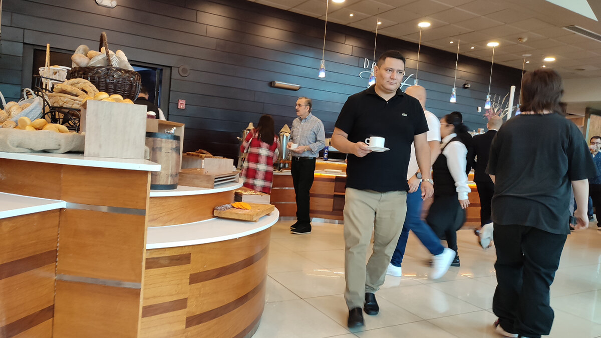 Все мельтешат туда-сюда