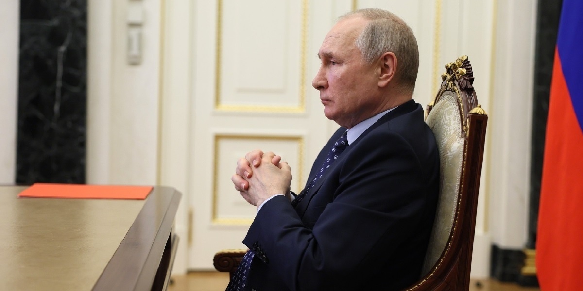Фото: с сайта Кремля (http://static.kremlin.ru/media/events/photos/big2x/HAjGDrEBadbhUIcZoQLFfr55Jz0Mv39R.JPG)
