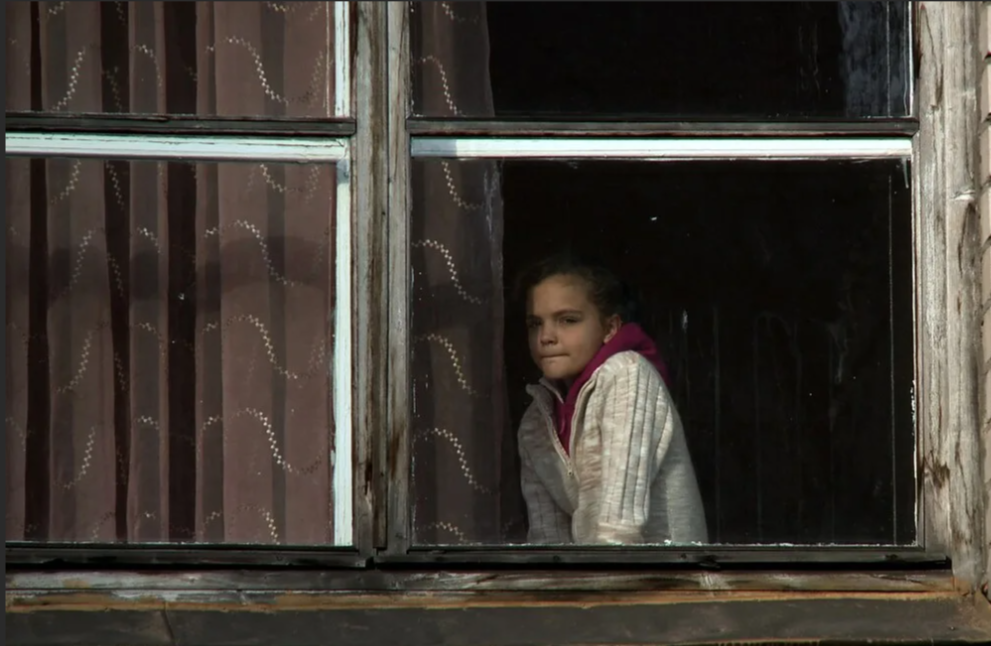 Однозначно, механизм детской психологической травмы реализуется во взрослой жизни.