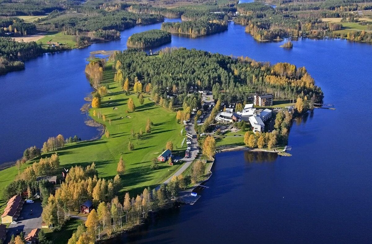 Источник фото: https://traveltimes.ru/%D0%BD%D0%B0%D1%88-%D1%84%D0%BE%D1%82%D0%BE%D0%B1%D0%B0%D0%BD%D0%BA/?teg=%D1%84%D0%B8%D0%BD%D0%BB%D1%8F%D0%BD%D0%B4%D0%B8%D1%8F&num=2