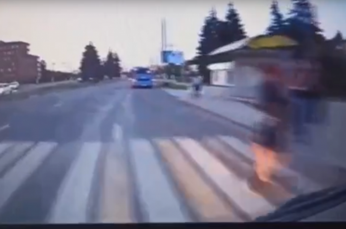    Опубликовано видео наезда автобуса на 15-летнего подростка в Твери