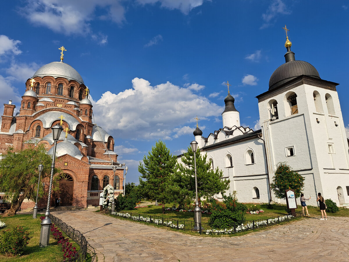 Казанские каникулы на машине. Свияжск. Паром. Раифский монастырь и Храм  всех религий | Прогулки по городу N. | Дзен