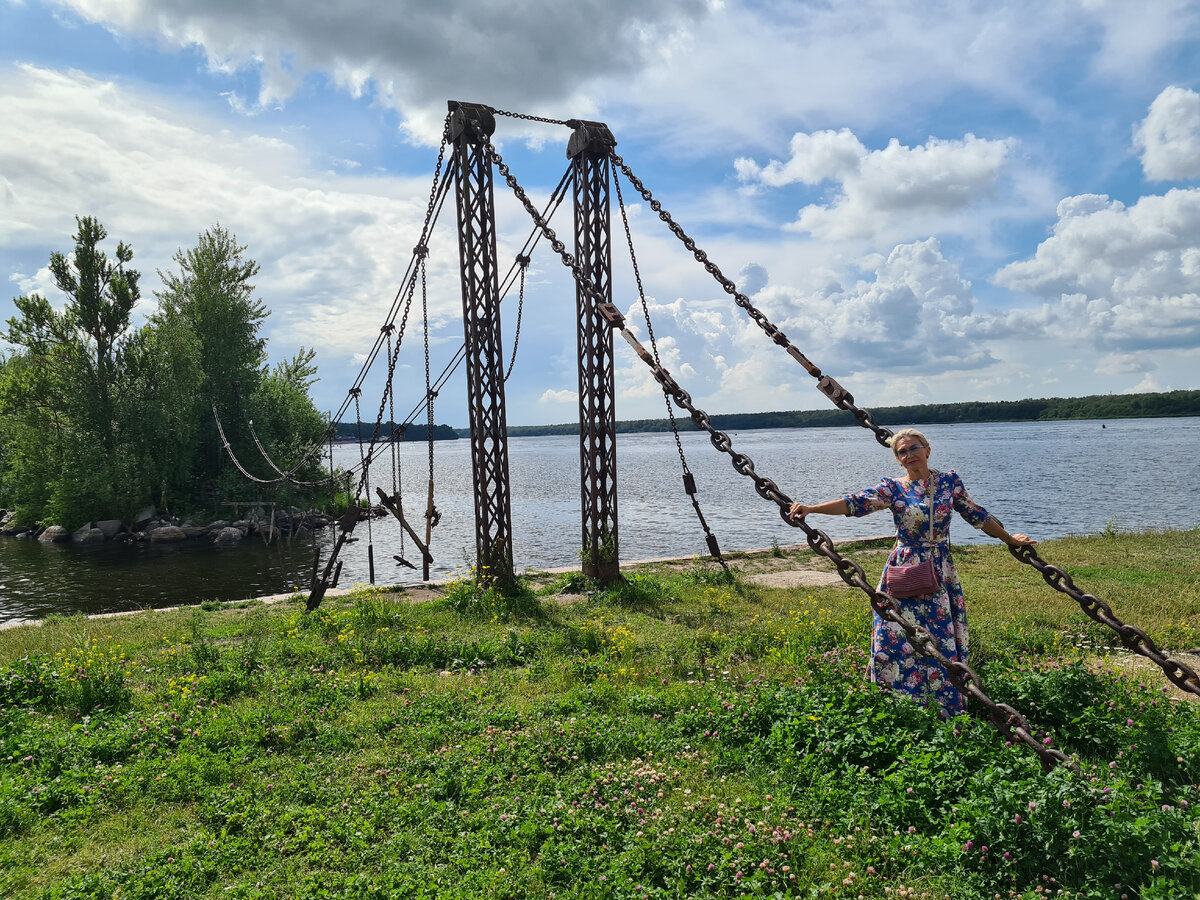 то, что осталось от интересного подвесного моста