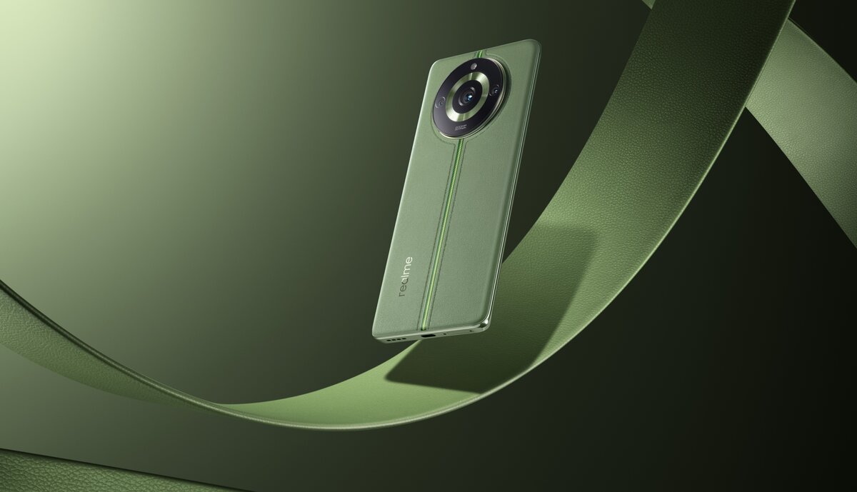 realme 11 Pro+ в зелёном цвете