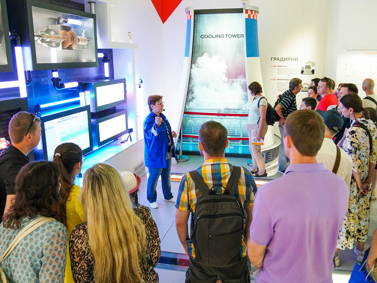 Музей городского хозяйства Москвы подготовил большую программу в «Лужниках». Экскурсоводы музея с 1 августа по 10 сентября проведут 27 мероприятий.