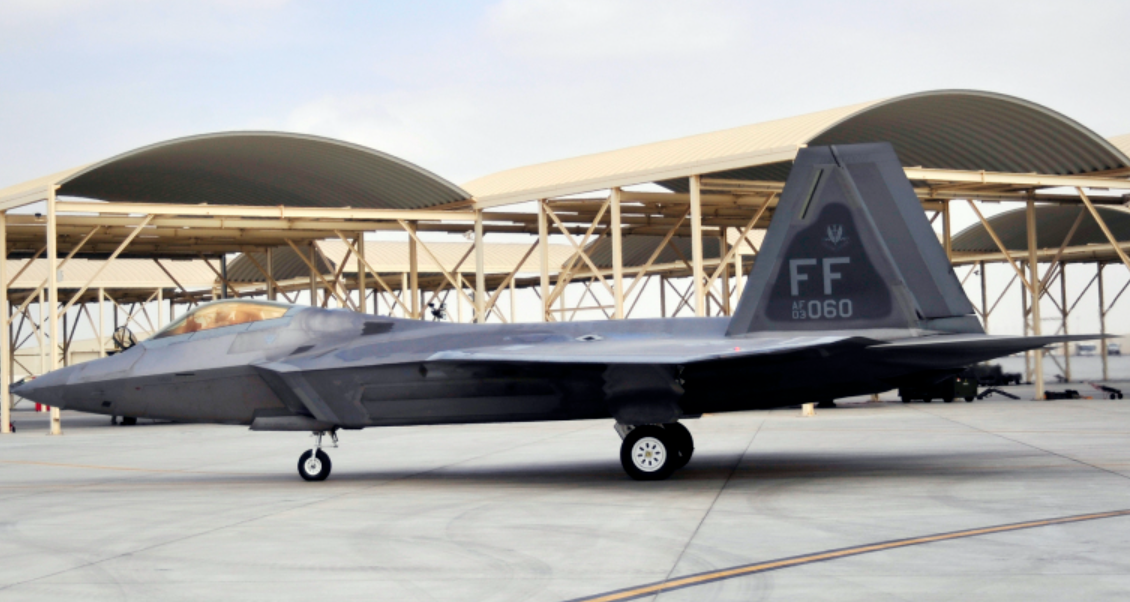 A-22 на базе Аль-Дафра. Июнь 2023 года. Фото USAF 