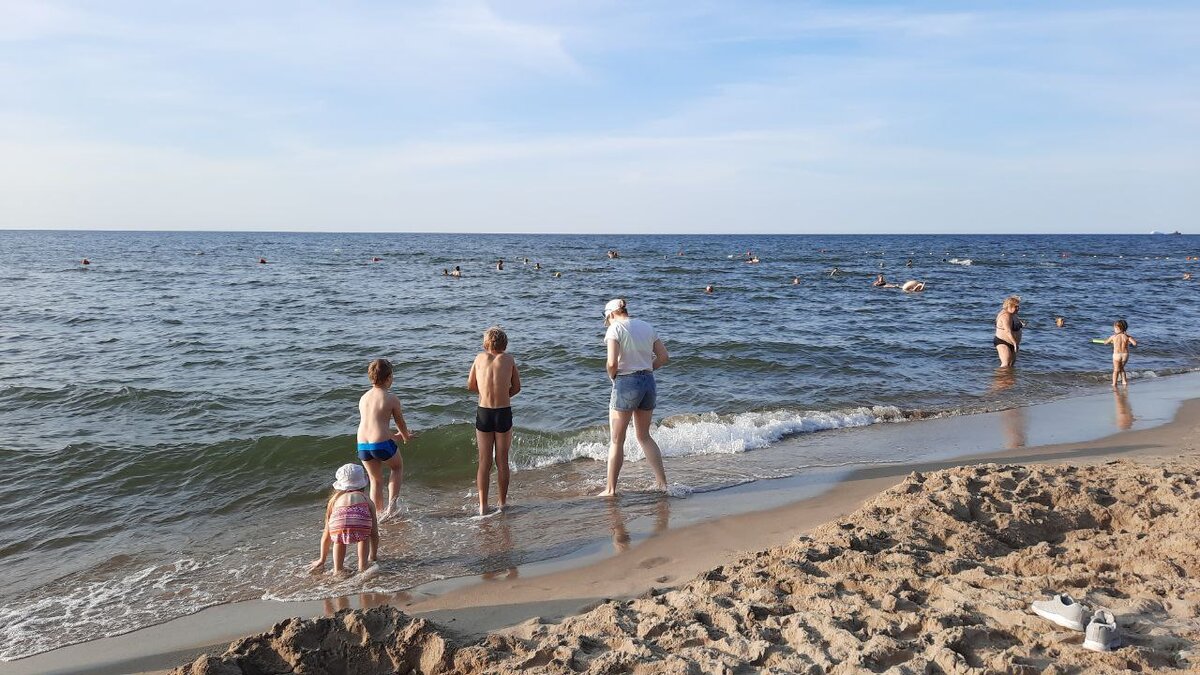 Температура черного моря сейчас в джубге. Светлогорск море. Фотосессия в Светлогорске на море.