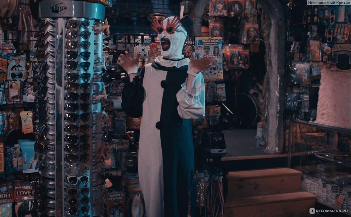 2022 год. 2 часа 15 минут. КиноПоиск: 6.3. KinoOrel - 59/100. Ужасы, хоррор.Режиссёр: Дэмиен Леоне. В ролях: Неизвестные Актёры, Злой Клоун. 