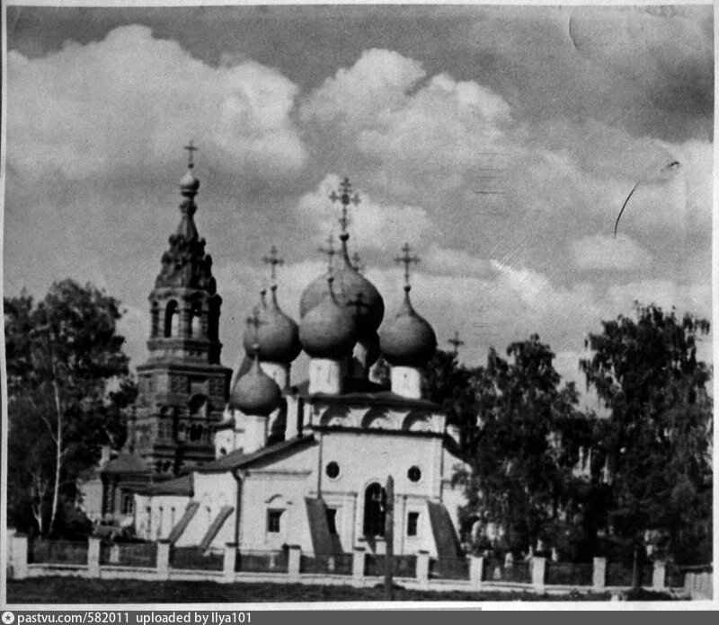 Чашниково храм святой троицы фото История древнего села Чашниково и Троицкая церковь 1500-х годов постройки в кило