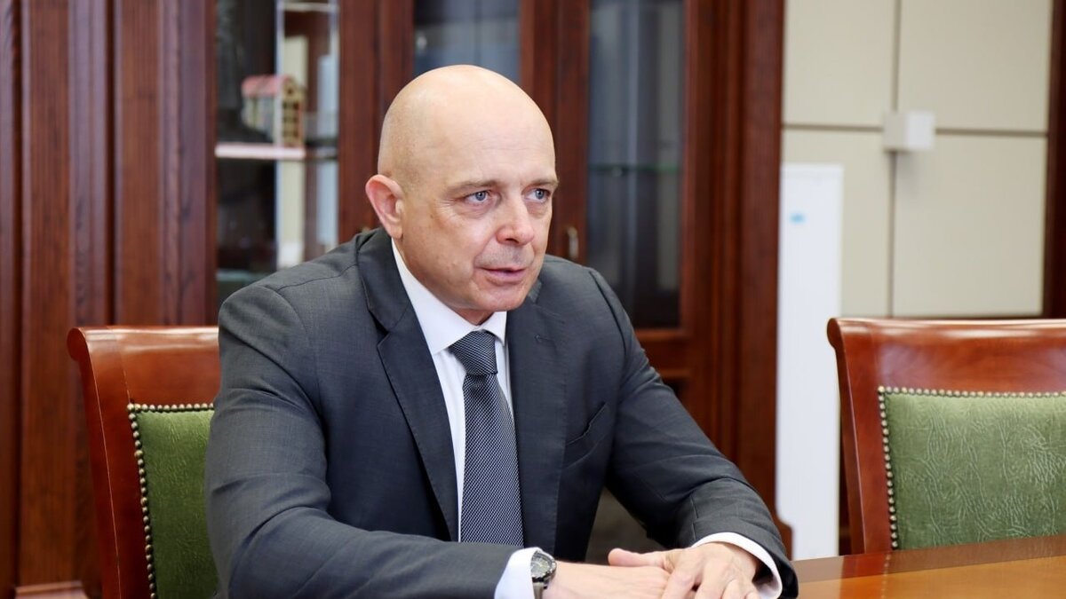     Депутат Госдумы и кандидат на пост главы Хакасии Сергей Сокол попал в Абаканскую больницу с перитонитом — ему сделали экстренную операцию.