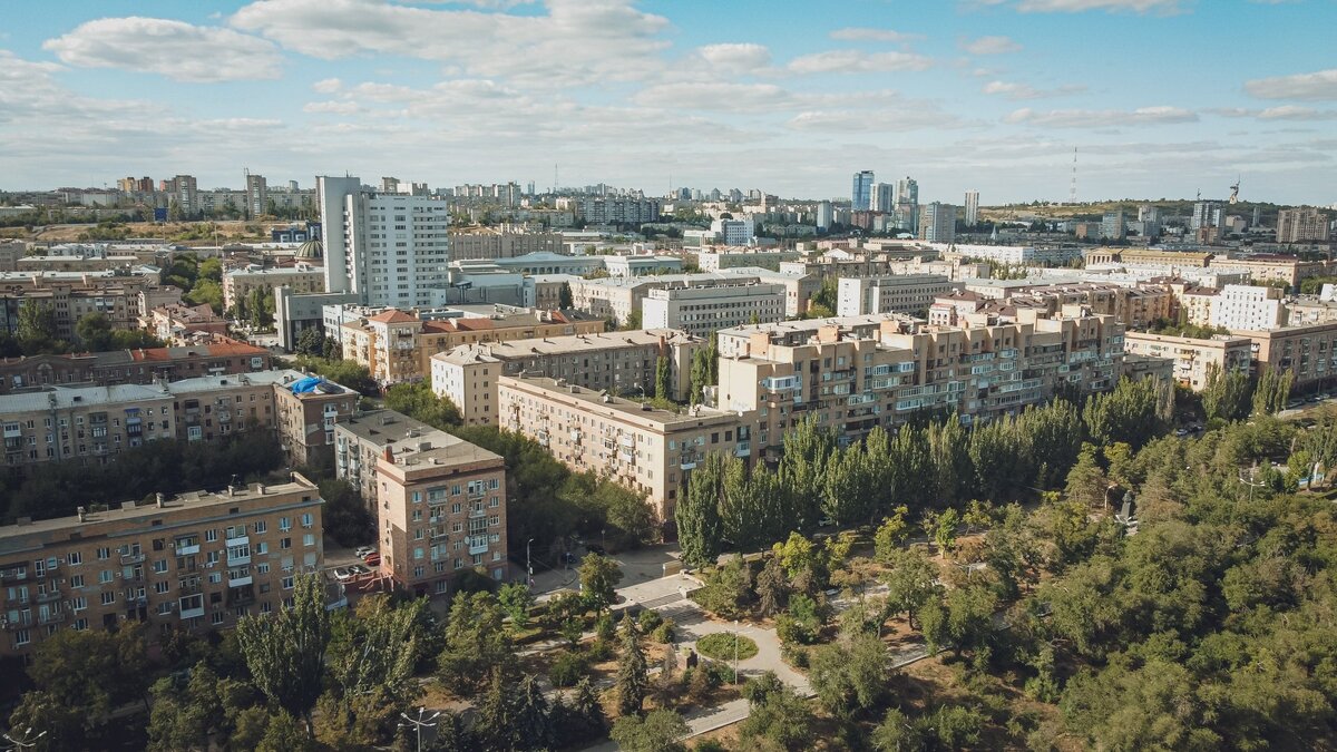     Мэрия Волгограда судится с Еленой Исинбаевой, Михаил Музраев готовится к апелляции, а омские специалисты разработают генеральный план города-героя Волгограда.