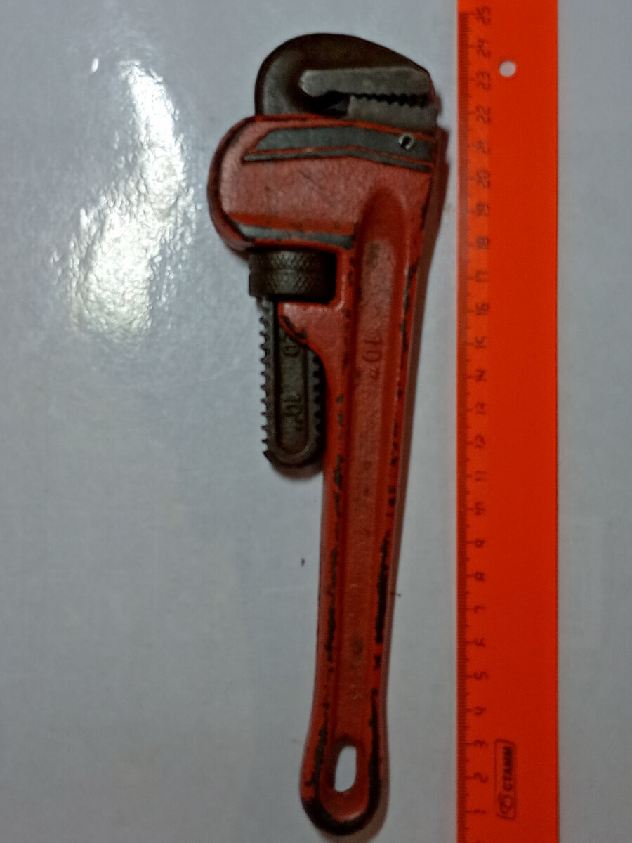 Вес - 0,745кг, ширина рабочей части - 12мм.