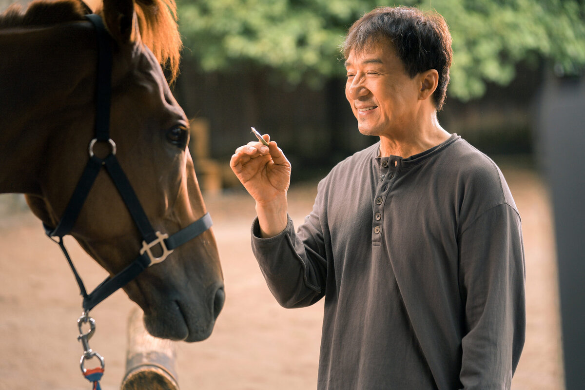 Все такой же милый Джеки🙂