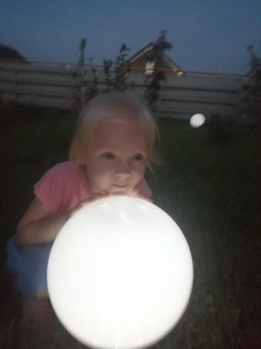 Может светящийся шар поможет нам понять тайну Дзена? 🔮