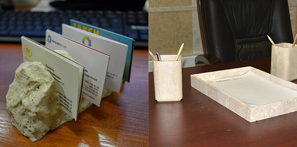 Визитница из травертина и офисные принадлежности