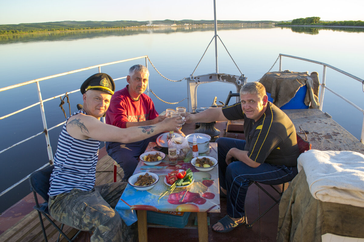 Экипаж буксировщика. Якорная стоянка