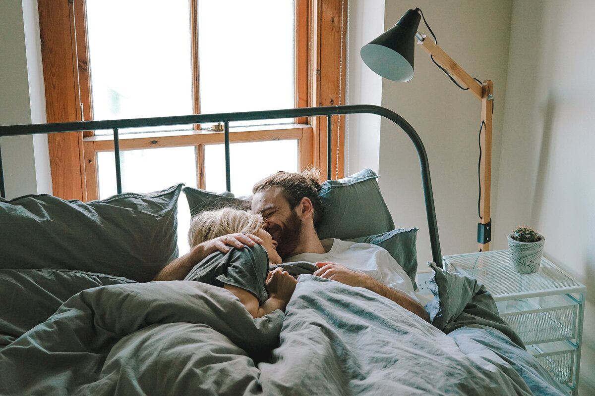 Как удивить мужчину в постели: 10 способов, которые работают безотказно