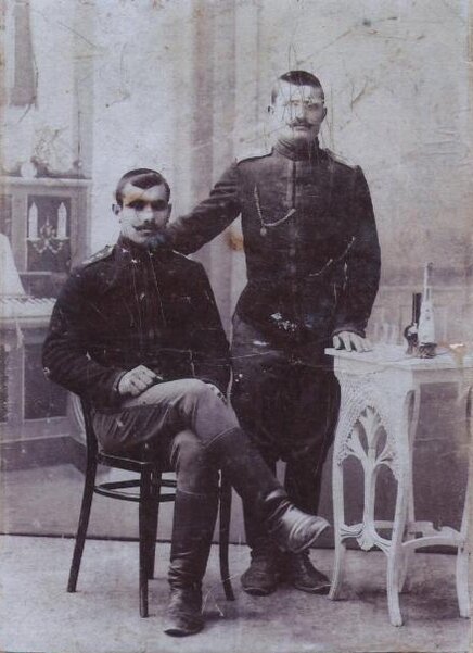 Уроженцы с. Байдары Билял и Сеттар Бари в крымскотатарском кавалерийском эскадроне царской армии, 1915 год