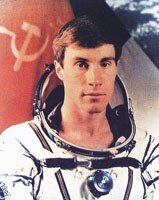 В декабре 1990 Крикалев начал подготовку к участию в девятой экспедиции на станцию «Мир». Союз ТМ-12 был запущен 19 мая 1991 года с командиром Анатолием Павловичем Арцебарским, бортинженером Крикалевым и британской астронавткой Хелен Шарман. Через неделю Шарман вернулась на Землю с предыдущим экипажем, а Крикалев и Арцебарский остались на «Мире». За лето они осуществили шесть выходов в открытый космос, при этом провели многочисленные научные эксперименты, а также работы по обслуживанию станции.