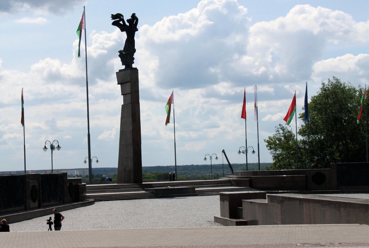 Рб могилев. Советская площадь Могилев. Могилёв площадь славы. Главная площадь Могилева. Могилев Центральная площадь.