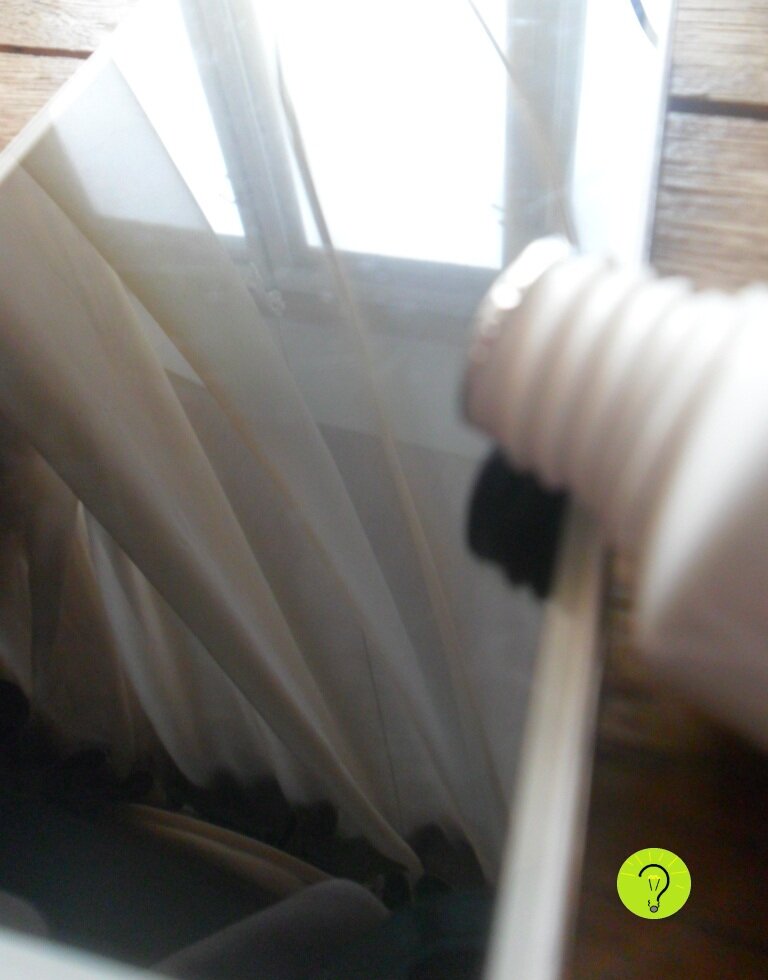 Зубная паста, первое что пришло на ум.