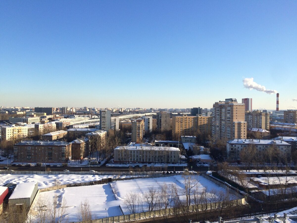 Вид на город недалеко от метро Соколиная гора                                           