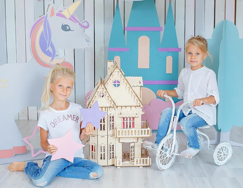 Кукольный домик с мебелью 