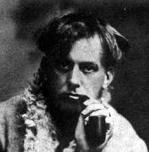 Алистер Кроули (англ. Aleister Crowley)

