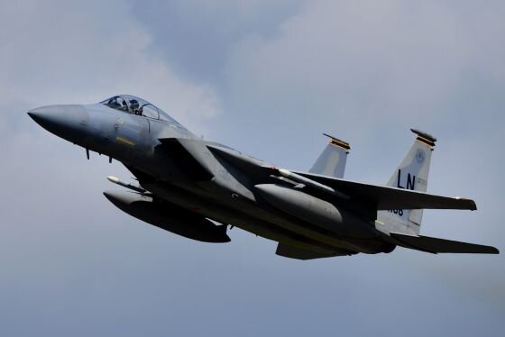 F-15C Eagle 493-й истребительной эскадрильи Lakenheath Королевских военно-воздушных сил, Англия, 10 мая. (Фото: Сержант Мэтью Плев / ВВС США).