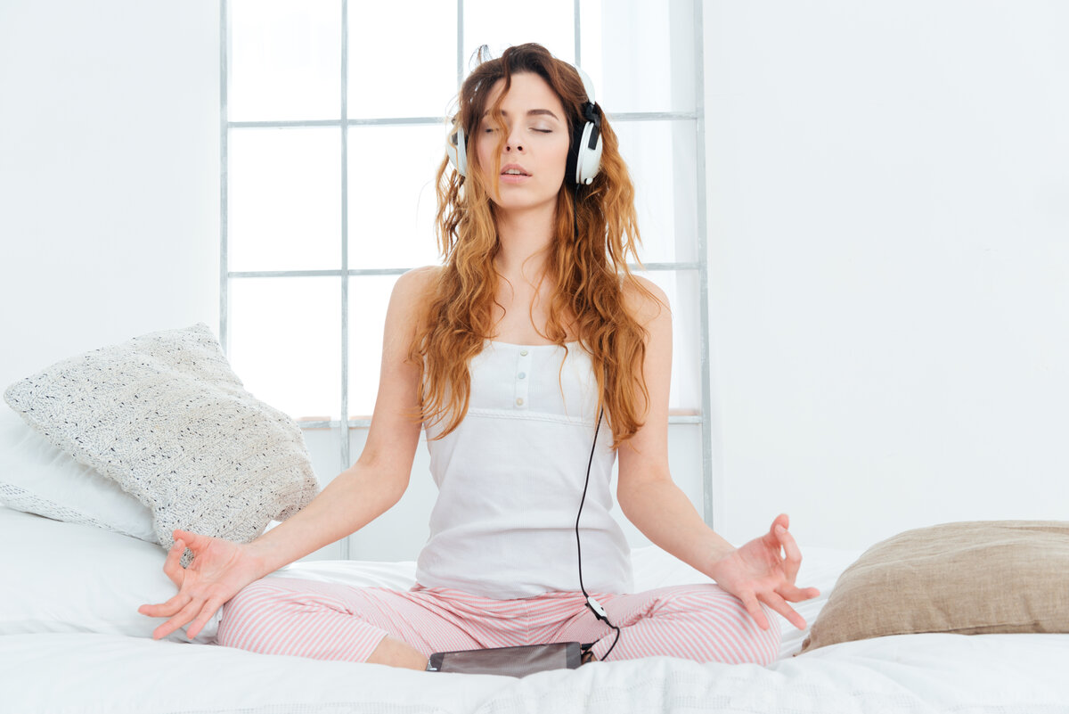 Слушать медитацию для сна без голоса