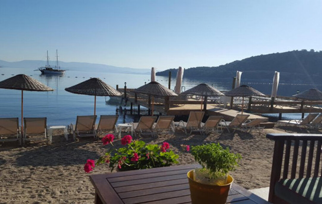 Пляж на набережной