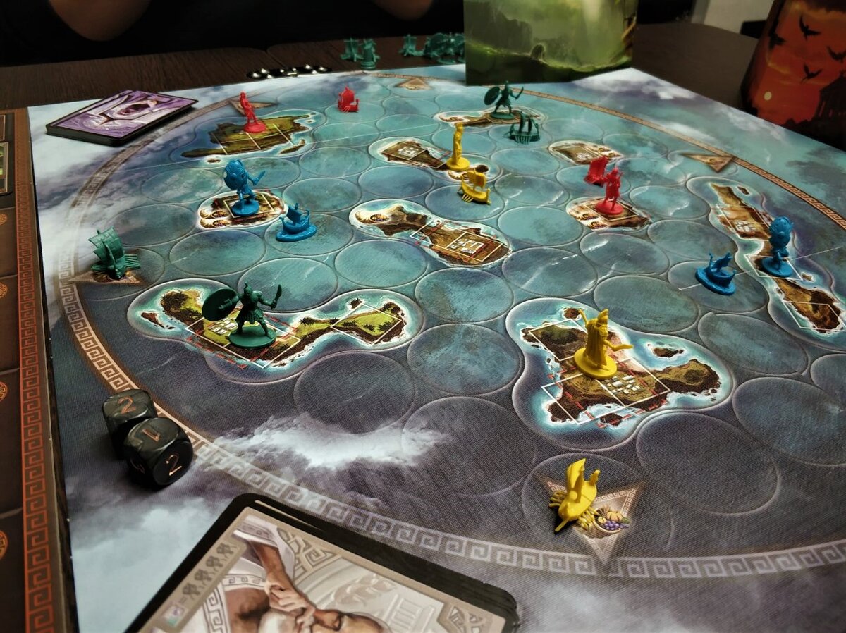 Так поле выглядит на старте игры. Кубики слева нужны для разрешения военных конфликтов.