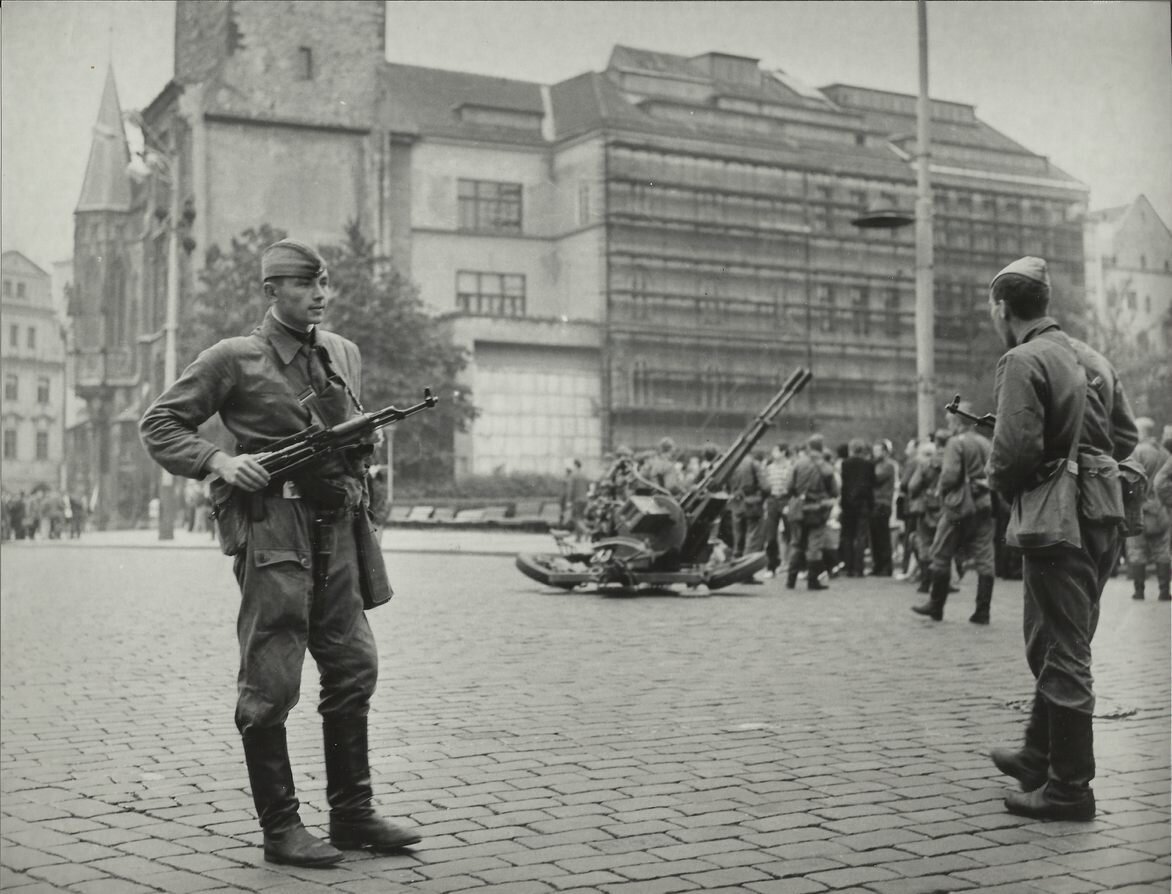 советские войска в праге 1968