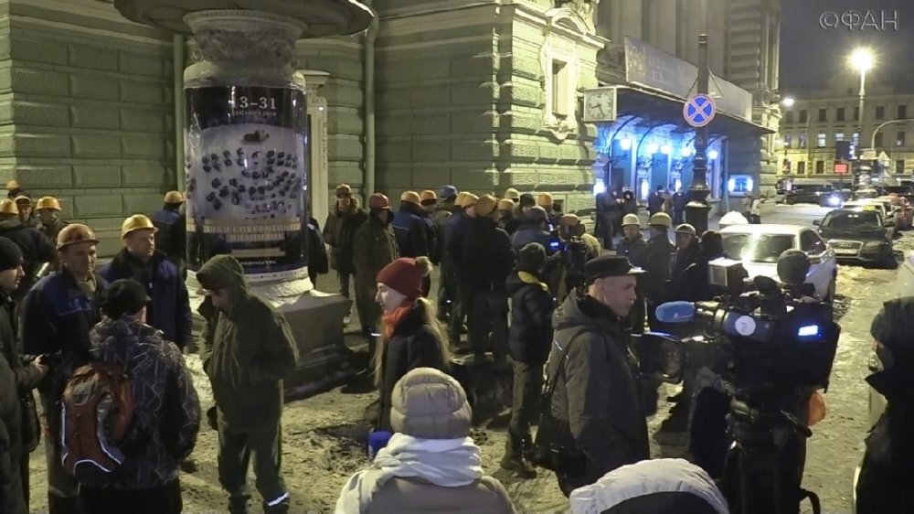 Бастующие рабочие "Метростроя". Фото ФАН