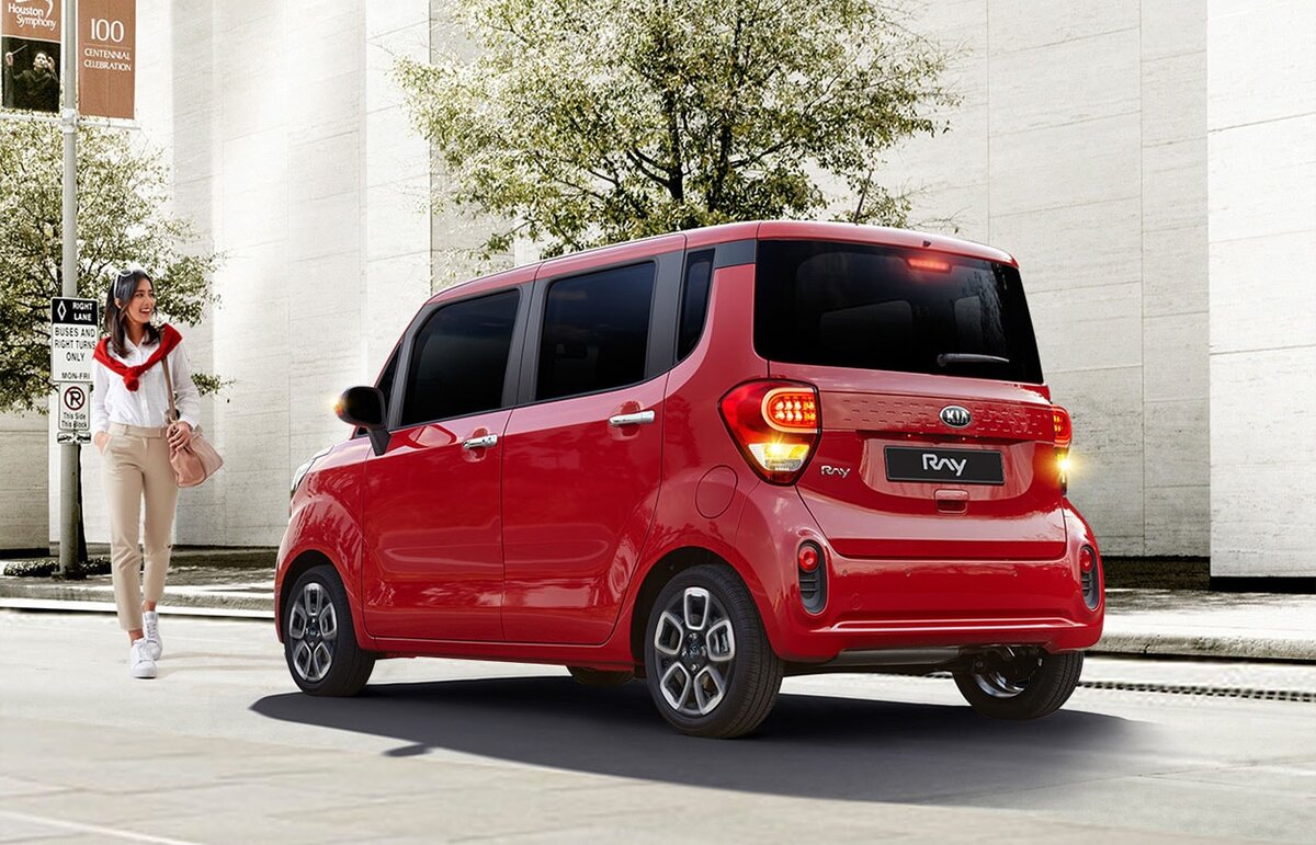 Фото компактного вэна Kia Ray 2019
