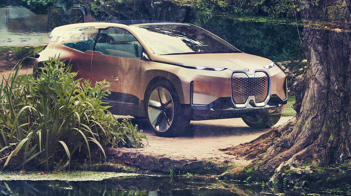 кроссовер Vision iNext