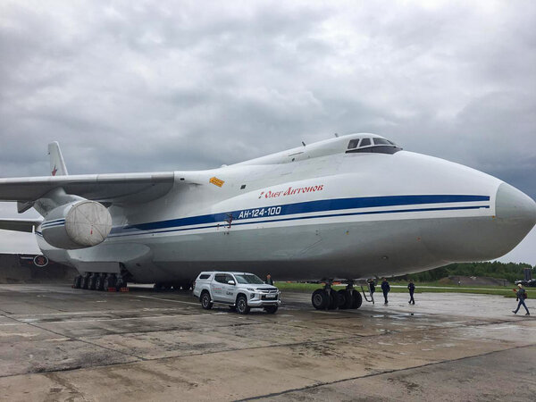 Туалет и кабина пилотов в самом большом грузовом самолёте. АН-124 ?✈️?